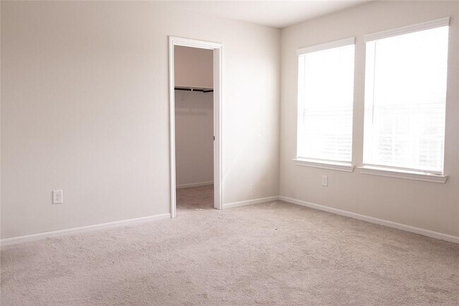 Building Photo - 14511 Sweet Cherry Dr