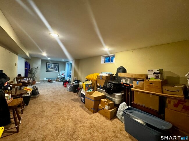 Building Photo - 6 Redcoat Ln