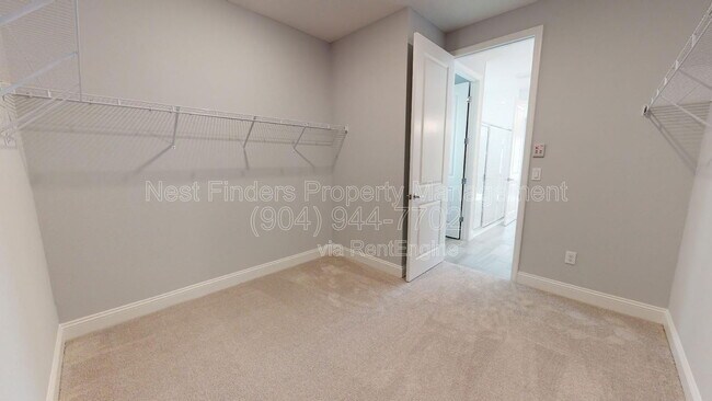 Building Photo - 307 Killarney Ave