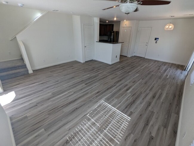 Building Photo - 10807 Mason Hill Ave