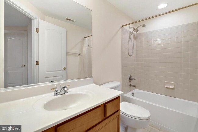 Building Photo - 43493 Millwright Terrace