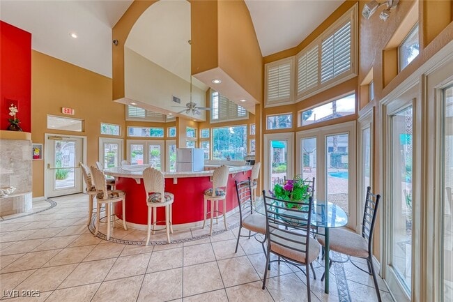 Building Photo - 75 N Valle Verde Dr