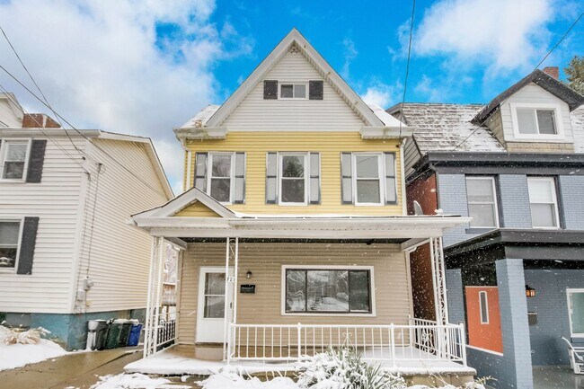 Building Photo - JUST LOWERED! EXPERIENCE THE ULTIMATE SAVI...