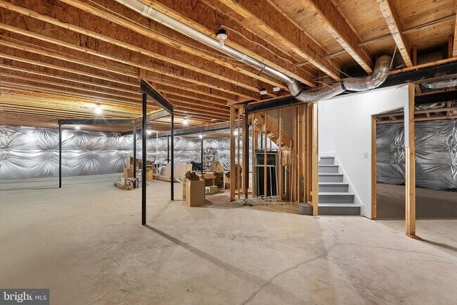 Building Photo - 20589 Myers Pl