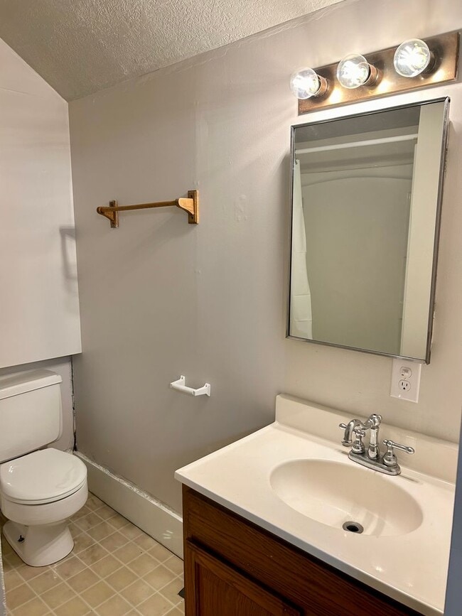 Building Photo - 319 W Wabash St