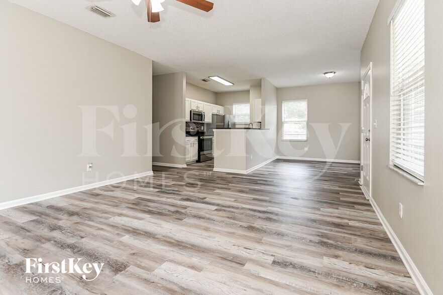 Building Photo - 3207 Rosselle St