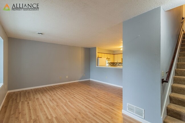 Building Photo - Recently Updated!