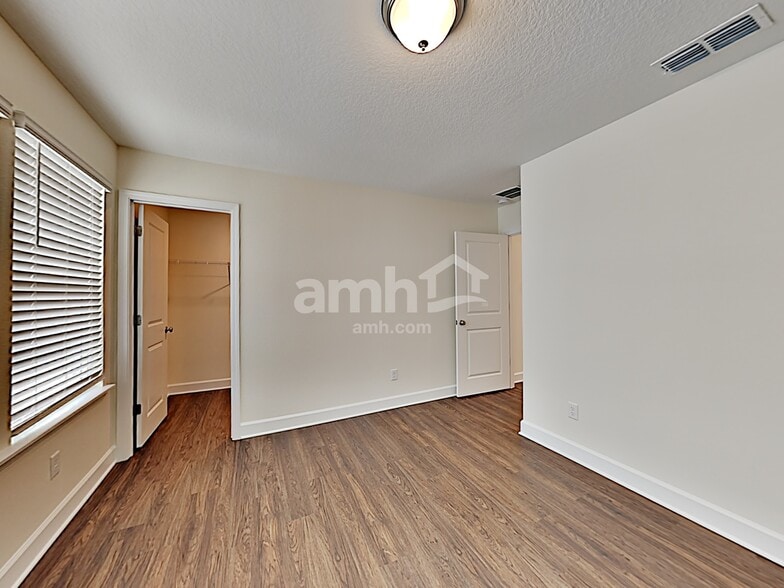 Building Photo - 10323 Marsh Edge Ct