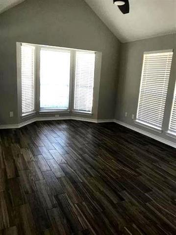 Building Photo - 4620 Booth Dr