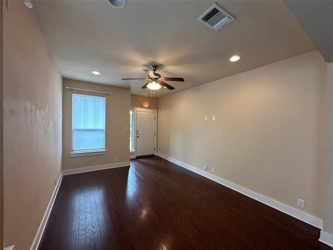 Building Photo - 1032 Sugaree Ave