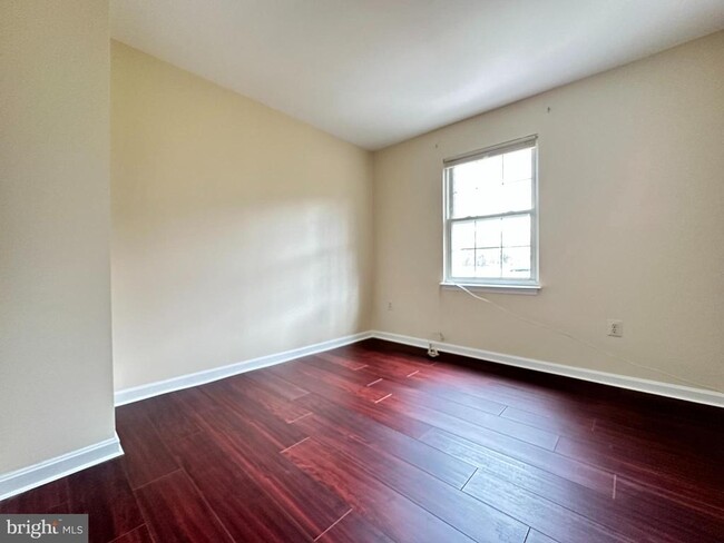 Building Photo - 6715 Cub Run Ct