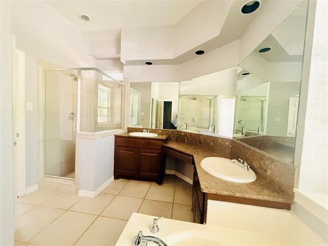 Building Photo - 2728 Breezy Point Ln