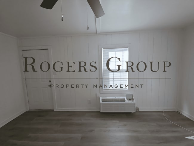 Building Photo - 980 Burr St