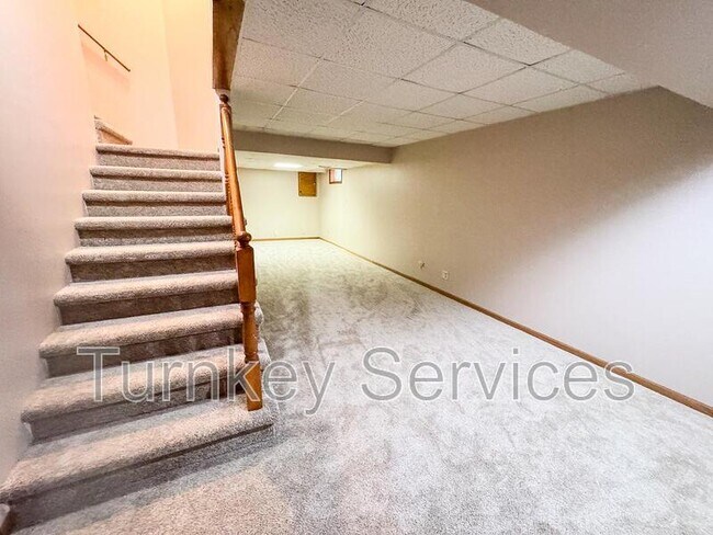 Building Photo - 15718 Lafayette Ave