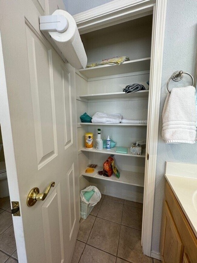 Building Photo - 3BR WINTER Vacation Home with Utilities Incl & RV PAD & Hookups, AVAILABLE 11-19-25