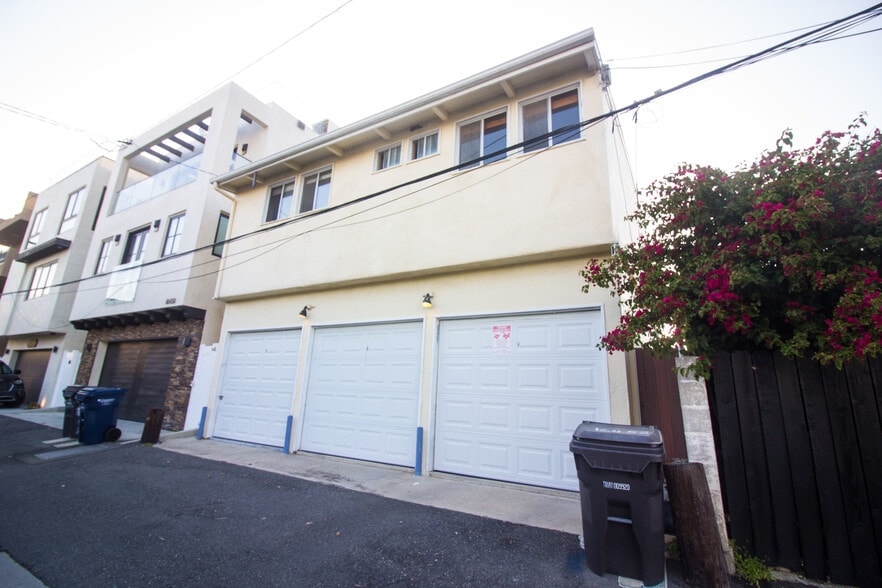 Building Photo - 16452 24th St