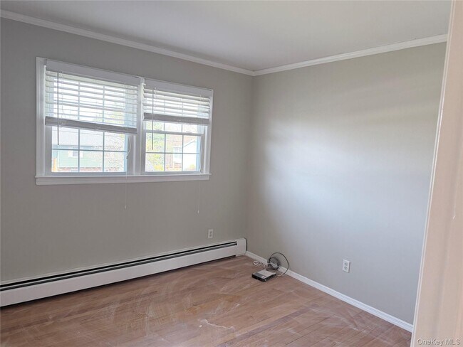 Building Photo - 12 Juniper Ln