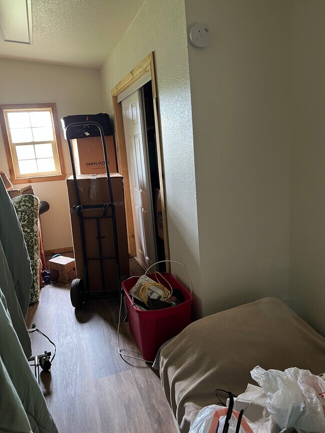 Bedroom 2 - 5637 FM 813