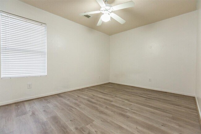 Building Photo - 2659 Cypressvine Dr