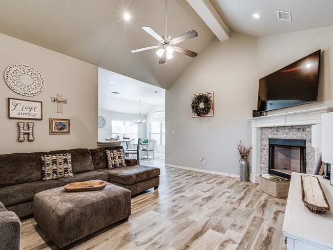 Building Photo - 3308 White Horse Dr