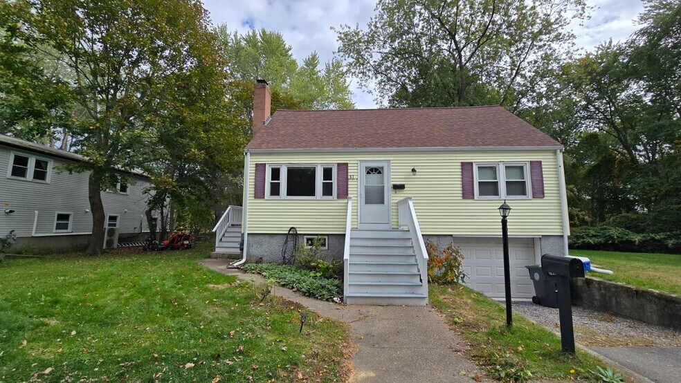 Building Photo - 57 Maynard Rd