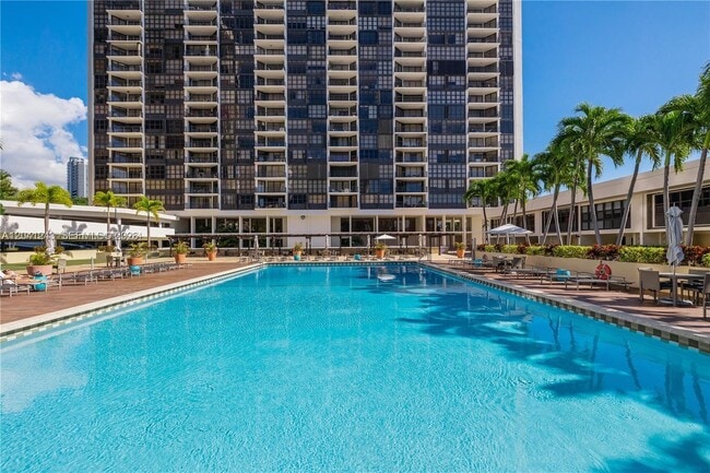 Building Photo - 1865 Brickell Ave
