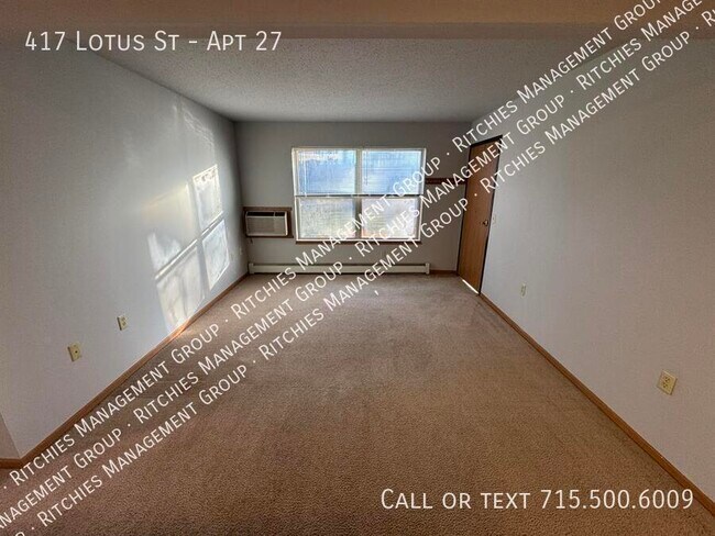 Building Photo - 417 Lotus St