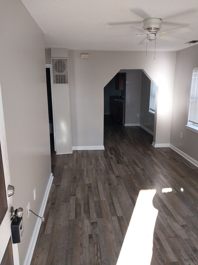 Building Photo - 2Bd/1Ba for Rent in Savannah, GA!