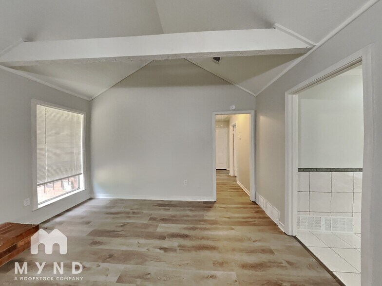 Building Photo - 6726 Beaverlodge Dr