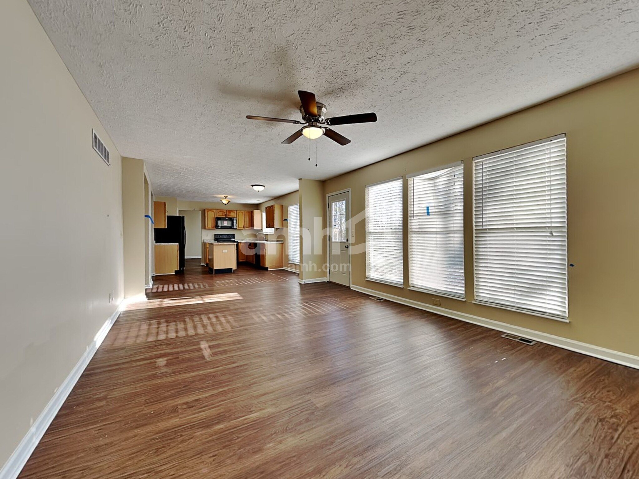 Building Photo - 25 Thorne Hill Dr