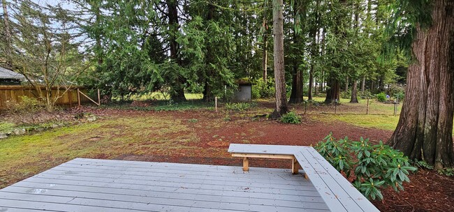 Building Photo - Spacious Port Orchard Rambler