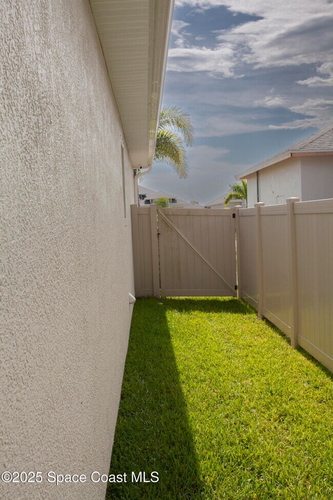 Building Photo - 4305 Negal Cir