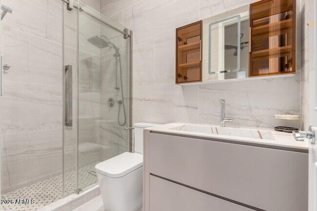 Building Photo - 11312 E Greenway Rd