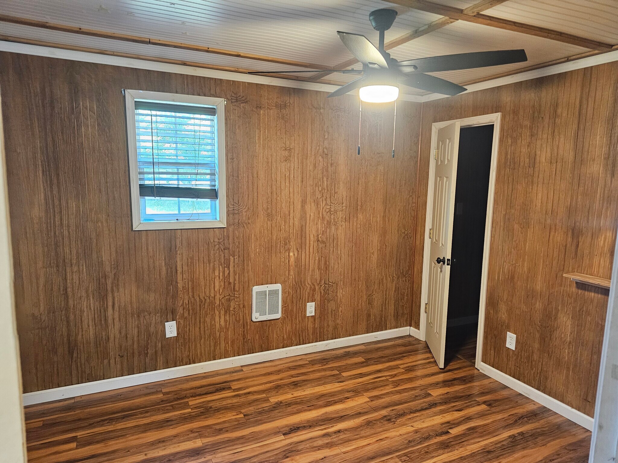 bedroom - 19 crabtree rd