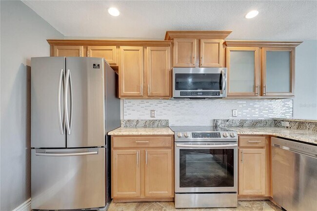 Building Photo - 200 Sterling Springs Ln