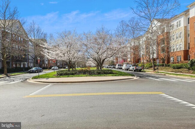 Building Photo - 502 Lawson Way