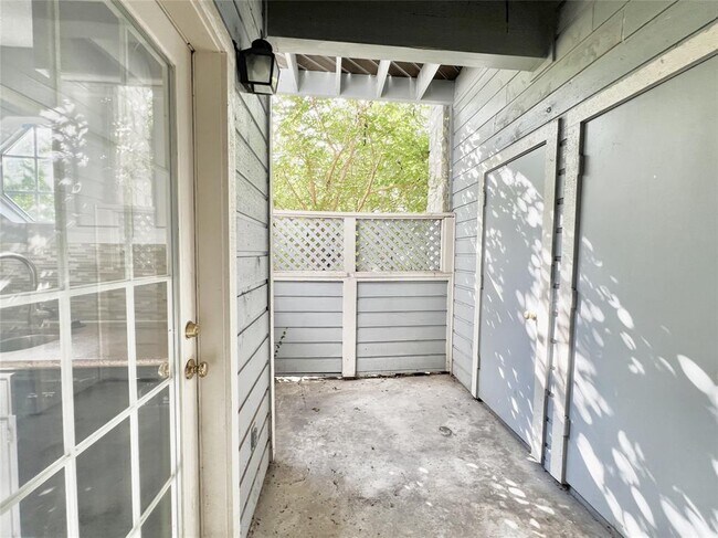 Building Photo - 3111 Tom Green St