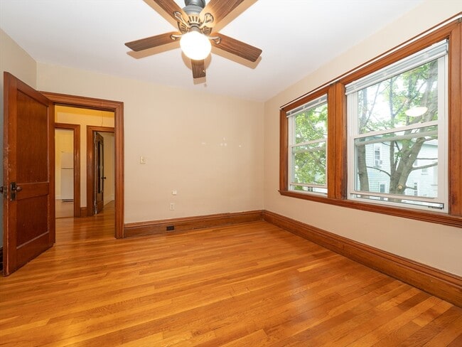 Building Photo - 32 Rangeley Rd