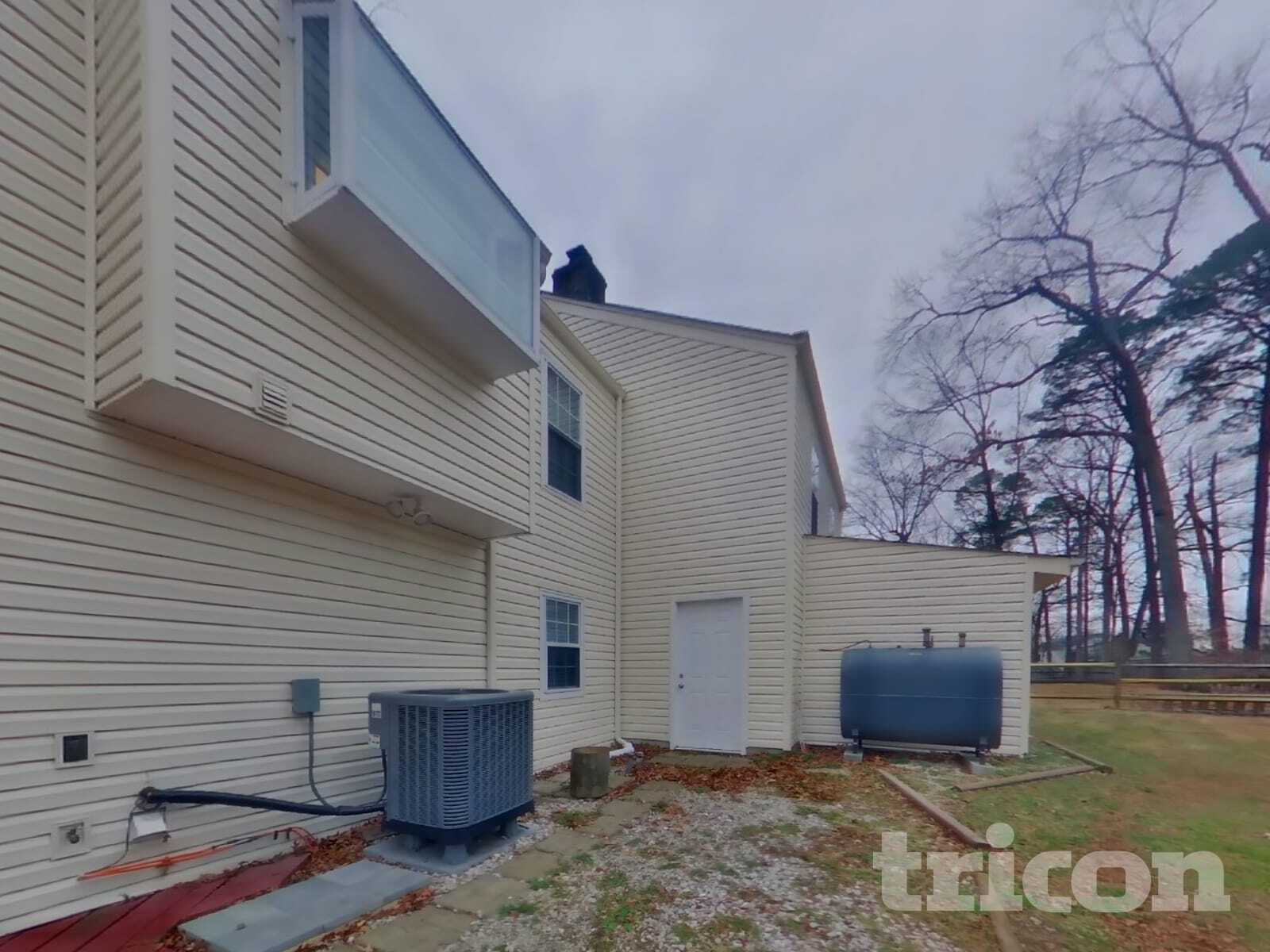 Building Photo - 1010 Allward Dr