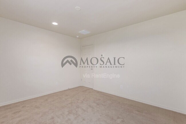 Building Photo - 3320 W Dunbar Dr