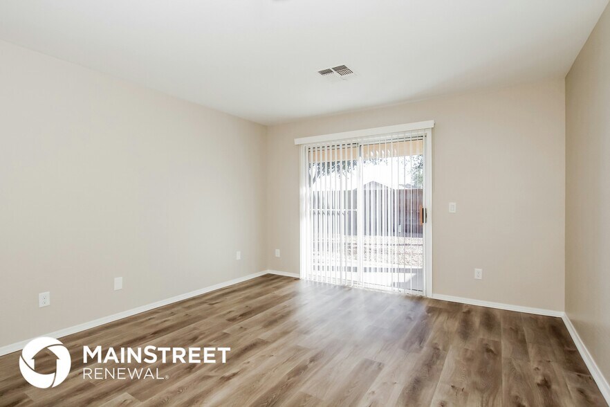 Building Photo - 12137 W Flores Dr