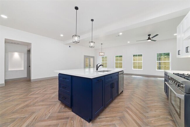 Building Photo - 11931 S Red Cedar Cir