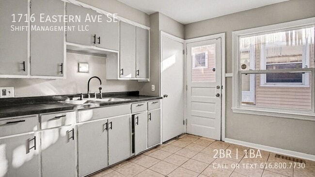 Building Photo - 1716 Eastern Ave SE