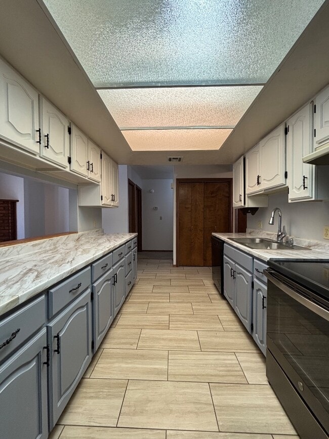 Building Photo - 34 E 350 N