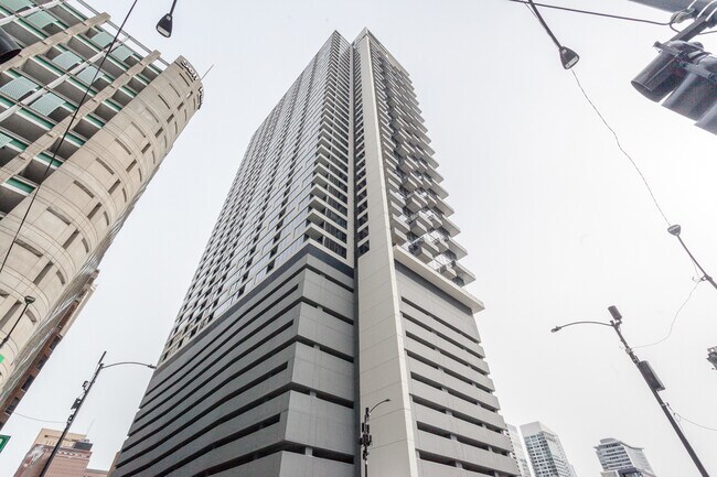Building Photo - 235 W Van Buren St