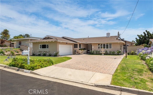 Primary Photo - 3316 Narino Dr