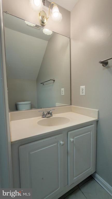 Building Photo - 4009 Timber Oak Trl