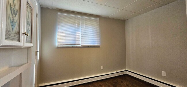 Building Photo - 1266 Westcliff Ct