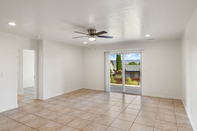 Building Photo - 4441 N Miner Rd