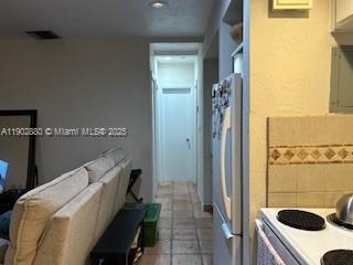 Building Photo - 3475 SW 1st Ave